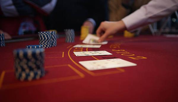 Maximize Your Wins with Poker Online Casino Strategy